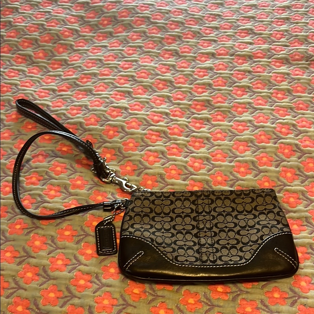 Elegant Black and Gray Wristlet